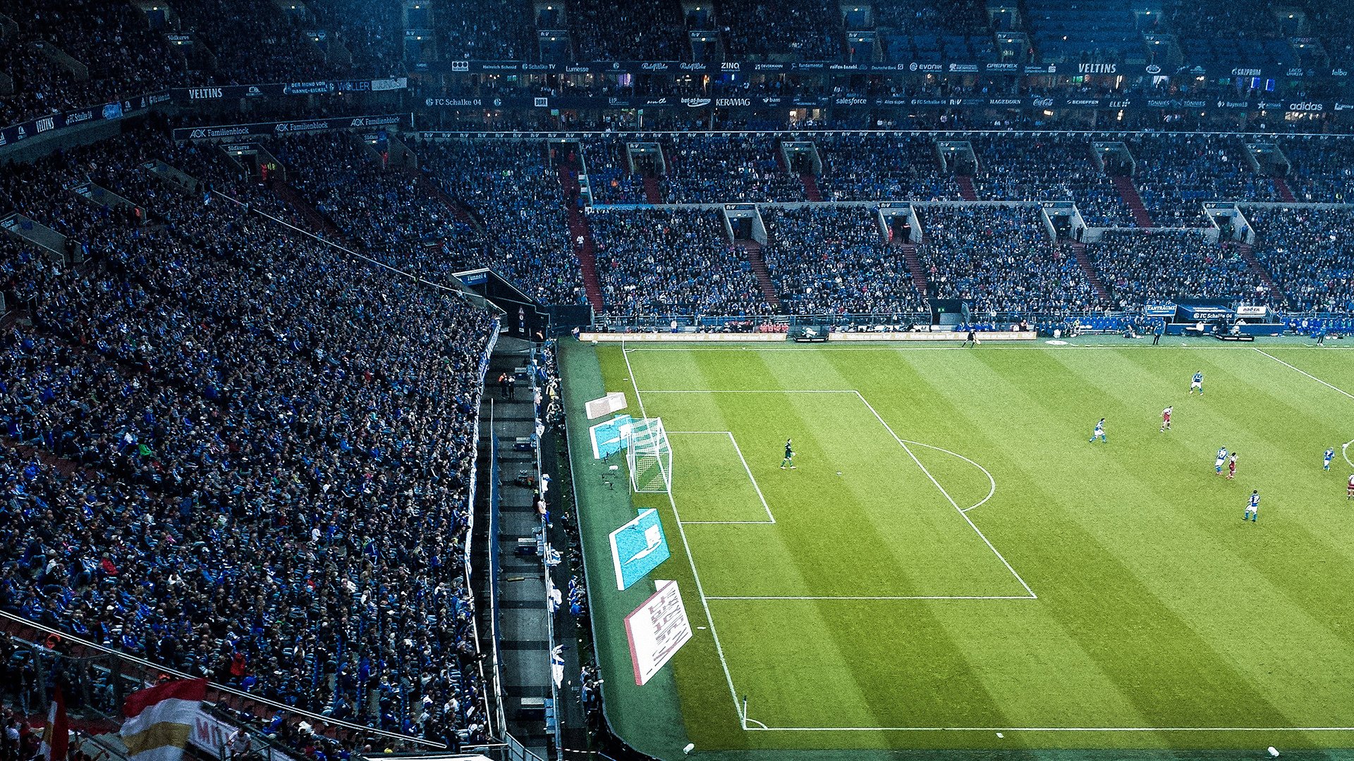 国际足球裁判引入AI助理，执法水平再提升，国际足球裁判员